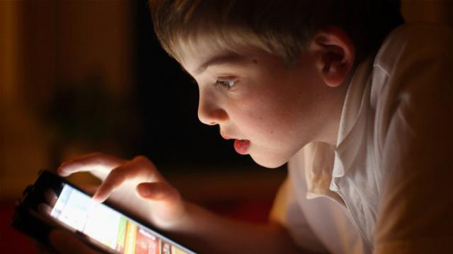 Agar Si Kecil Aman Berinternet