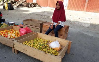 MENGAJARKAN ANAK BERDAGANG
