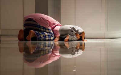 MENGAJARKAN ANAK SHOLAT