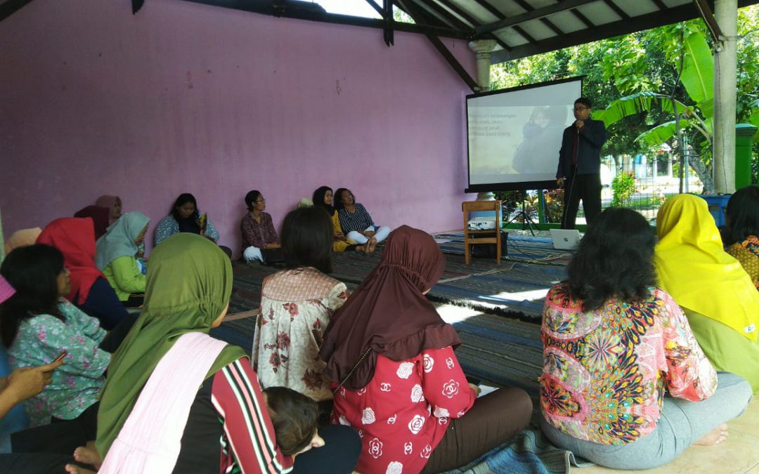 PARENTING ILAHIYAH “ANAKKU SUKA GADGET”  di TK Hang Tuah 4 Sidoarjo
