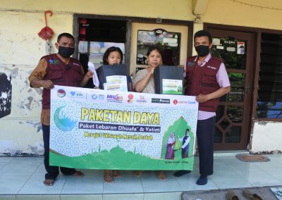 Pembagian Paket Lebaran Dhuafa' Yatim