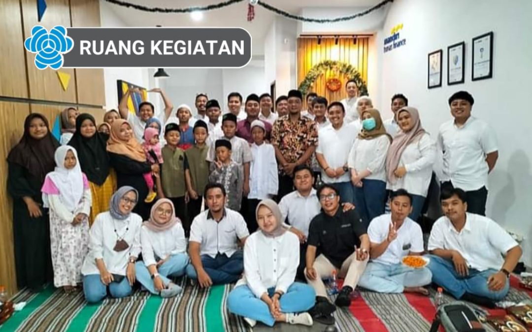 Anak Asuh Panti Asuhan Suara Hati Berdoa Bersama Di Mandiri Tunas Finance